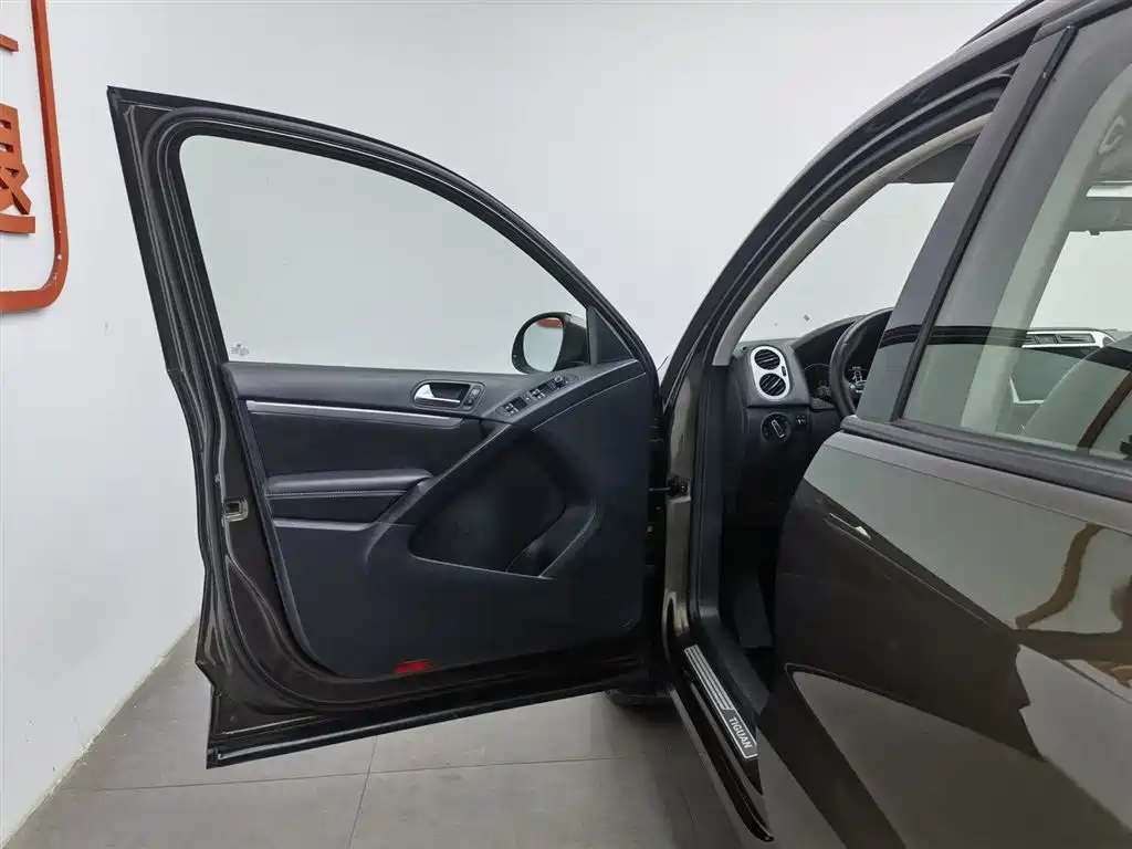 Volkswagen Tiguan 2017 300TSI Automatic 2WD Silk Road Comfort Edition фото 8