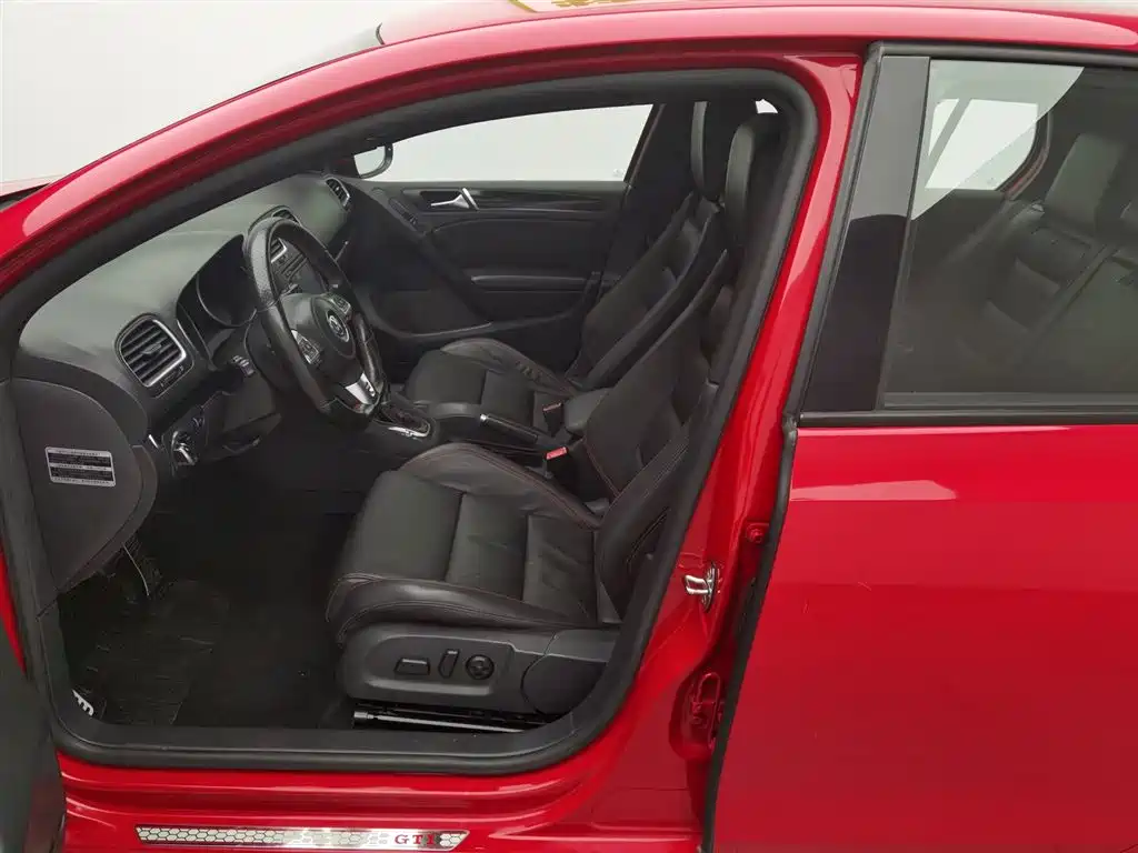 Volkswagen Golf GTI 2012 2.0TSI GTI фото 10