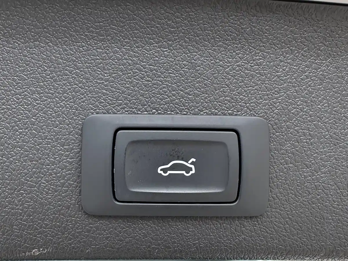 Audi Q5 2012 2.0TFSI Comfort фото 18