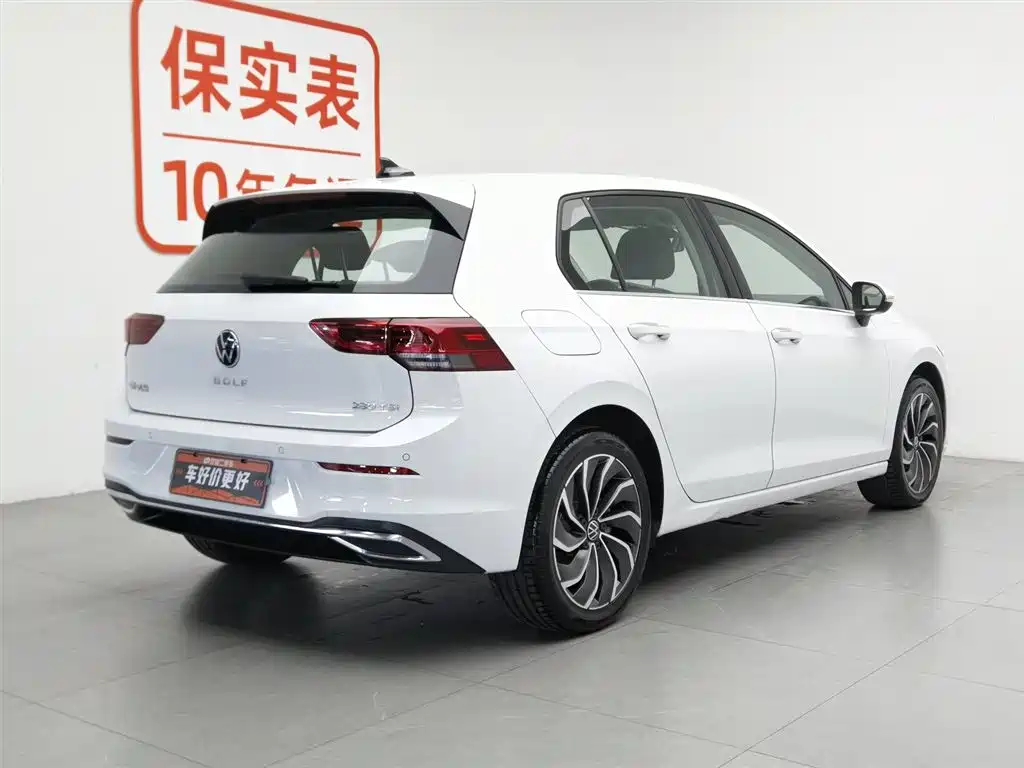 Volkswagen Golf 2023 Facelift 280TSI DSG Pro фото 2