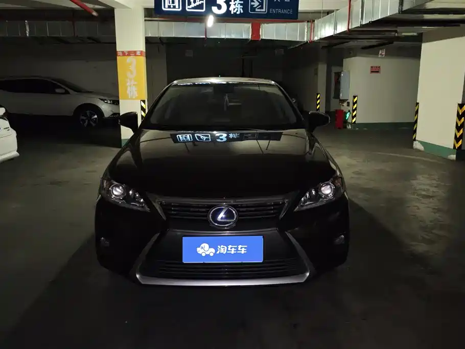 Lexus CT 2014 CT200h Comfort Monochrome фото 2