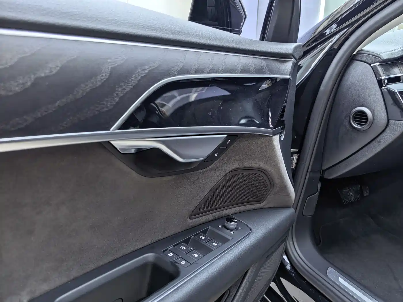Audi A8 2018 A8L 55 TFSI quattro Launch Elite фото 6