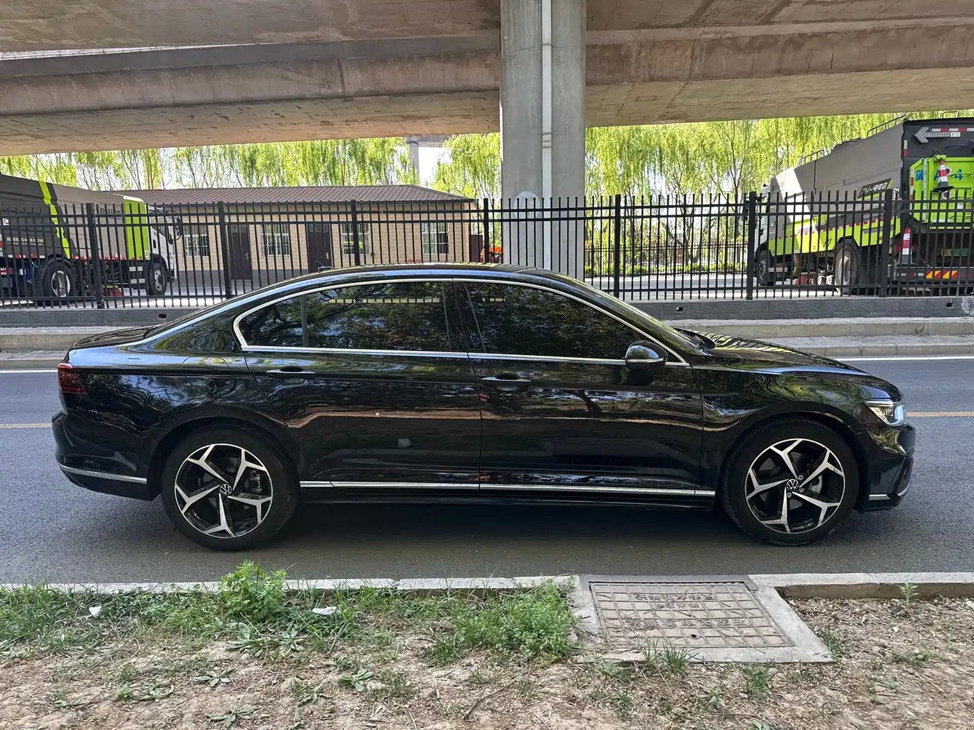 Volkswagen Magotan 2023 2 Million Units Anniversary Edition 330TSI DSG Leading Type фото 4