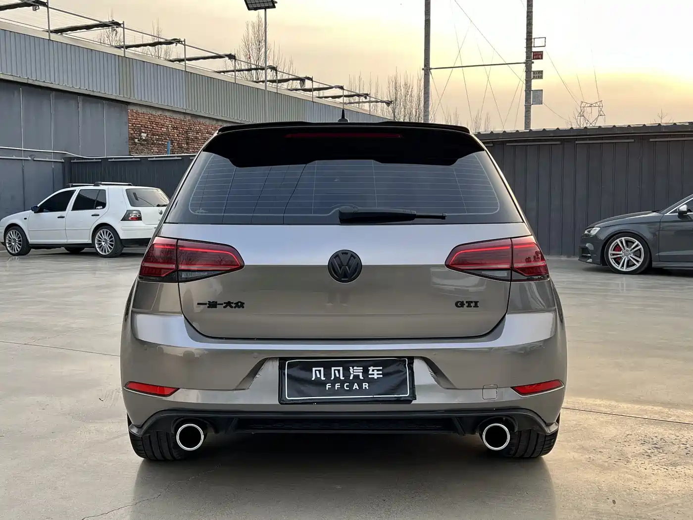 Volkswagen Golf GTI 2019 2.0TSI GTI (China V) фото 4