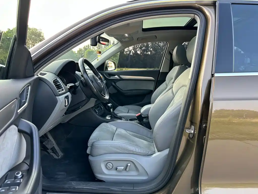Photo 9 - Audi Q3