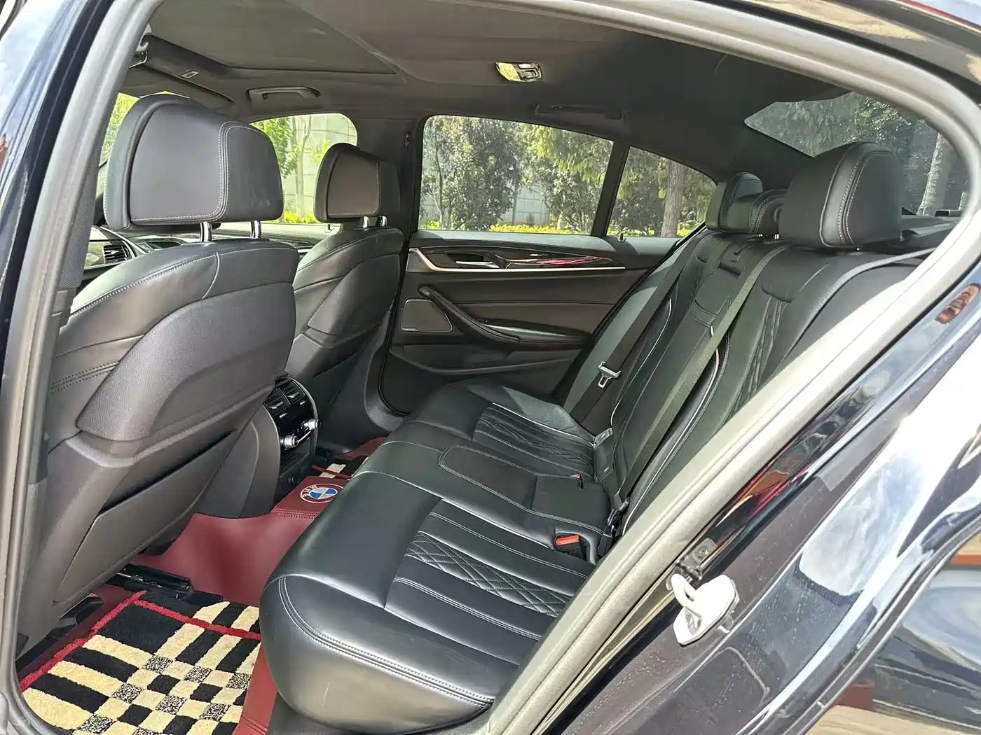 BMW 5 Series (Import) 2018 540i M Sport Package фото 5