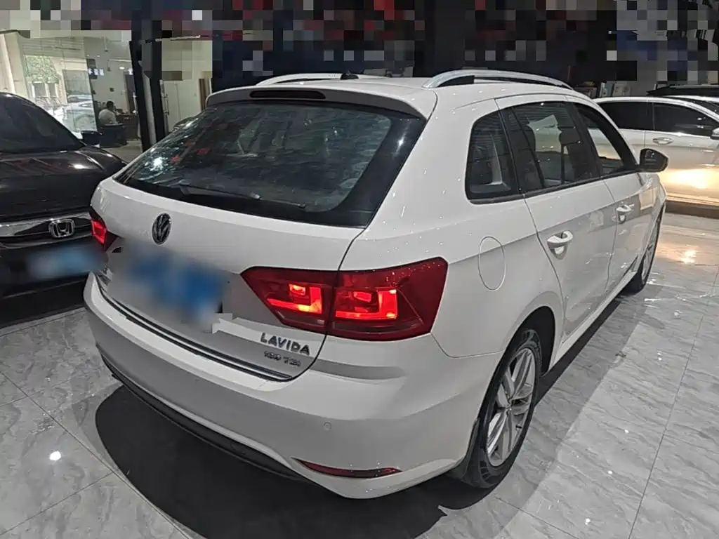 Volkswagen Lavida Tour 2018 2017 180TSI DSG Comfort Edition