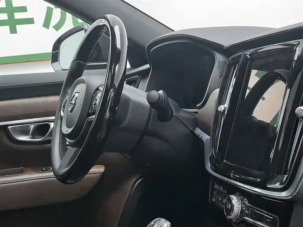 Volvo S90 2023 B5 Intelligent Vision Luxury Edition фото 22