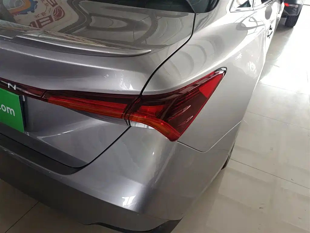 Toyota Avalon 2022 2.0L Luxury Edition фото 8