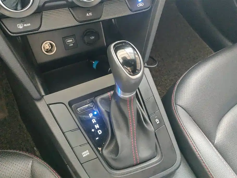 Hyundai Elantra 2020 1.4T DCT Dynamic·Vitality фото 16