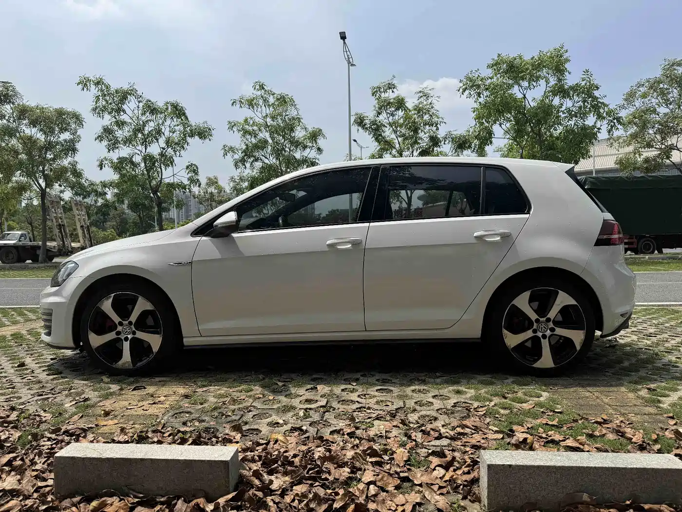 Volkswagen Golf GTI 2016 2.0TSI GTI фото 10