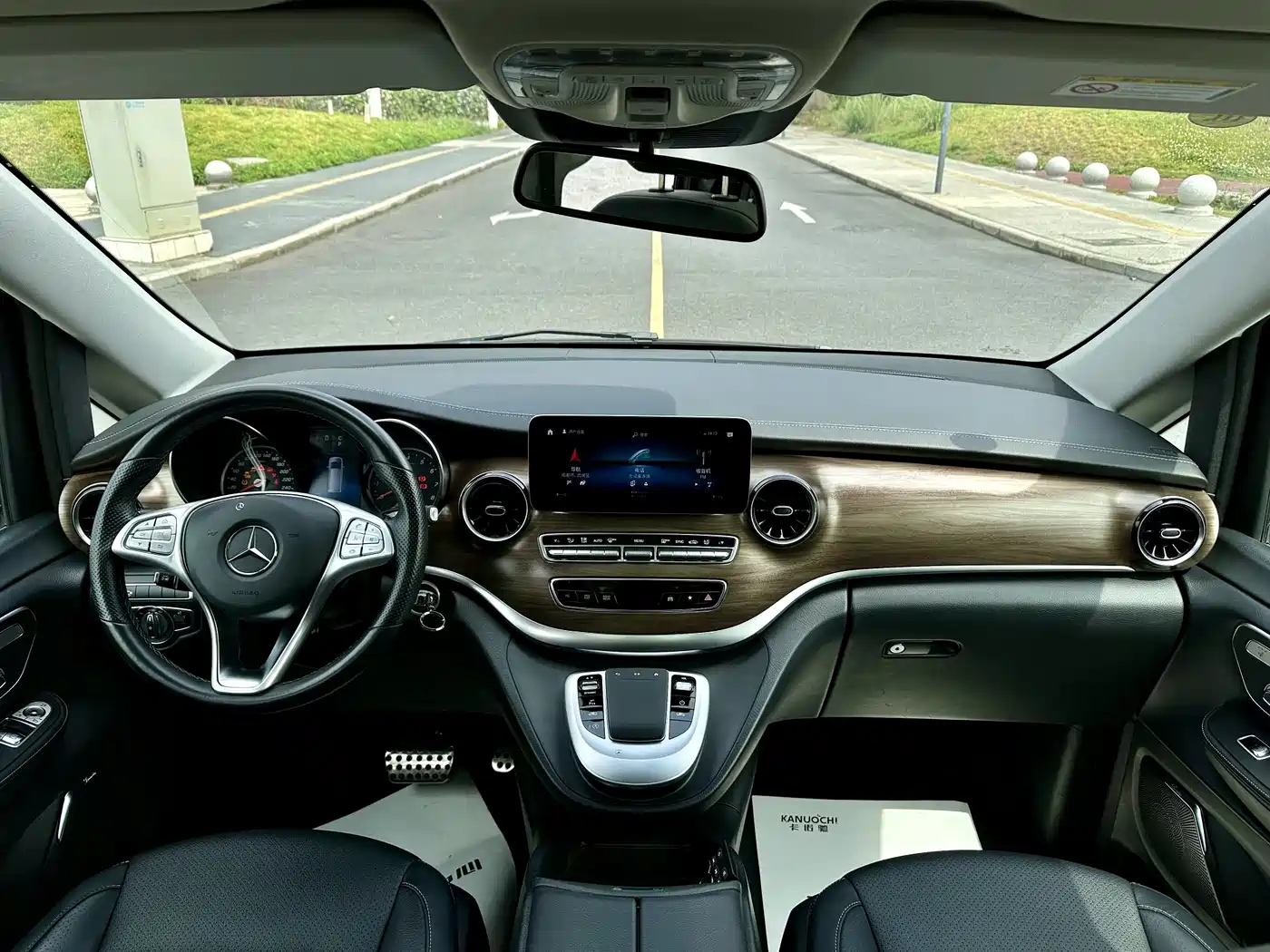 MERCEDES-BENZ V-CLASS