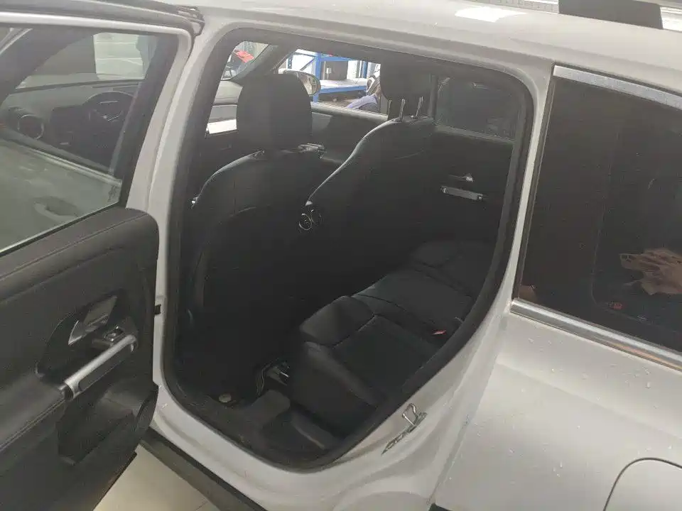 Mercedes-Benz GLB 2020 GLB 180 Dynamic фото 6