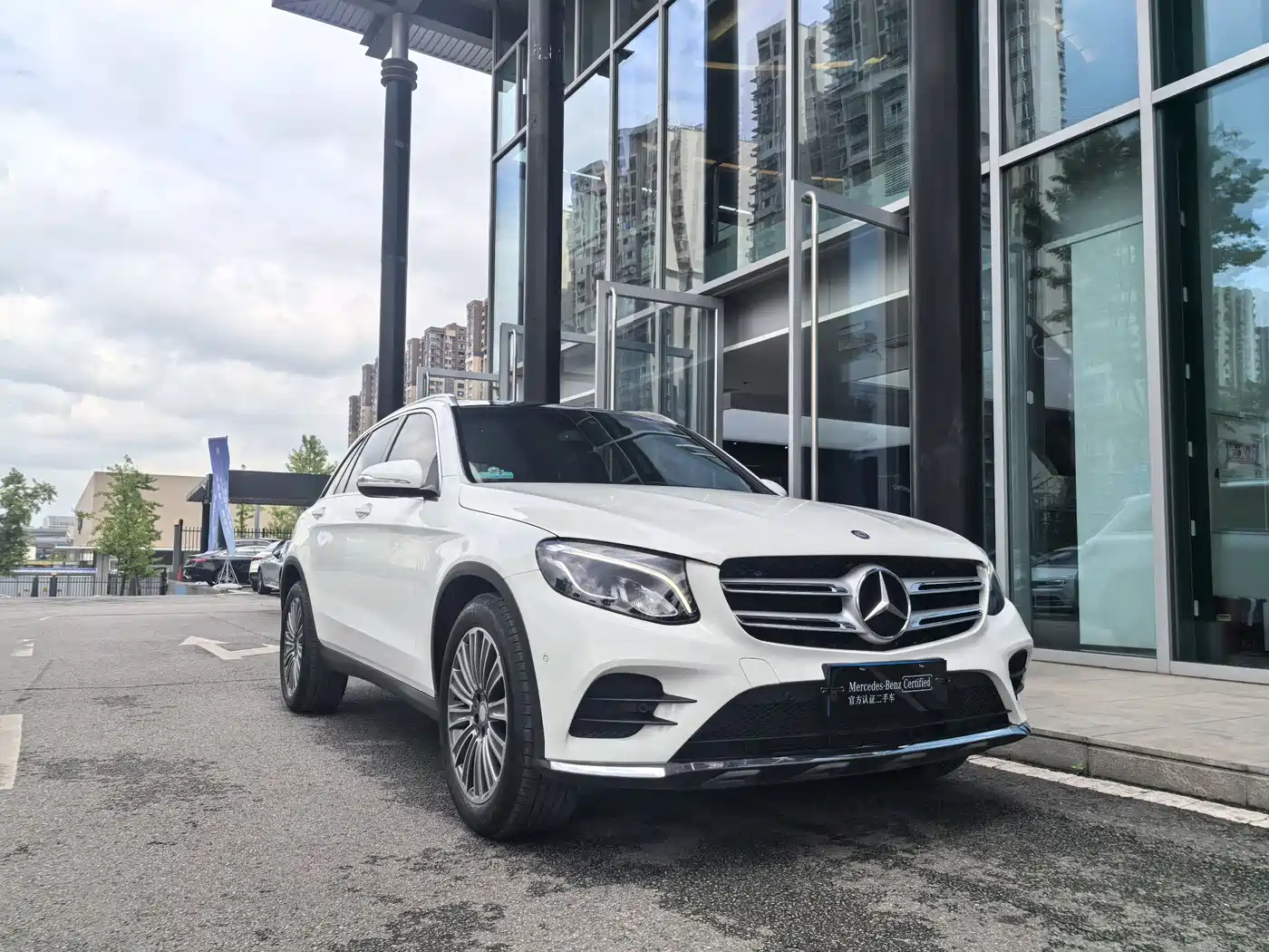 Mercedes-Benz GLC 2017 GLC 260 4MATIC Dynamic фото 3
