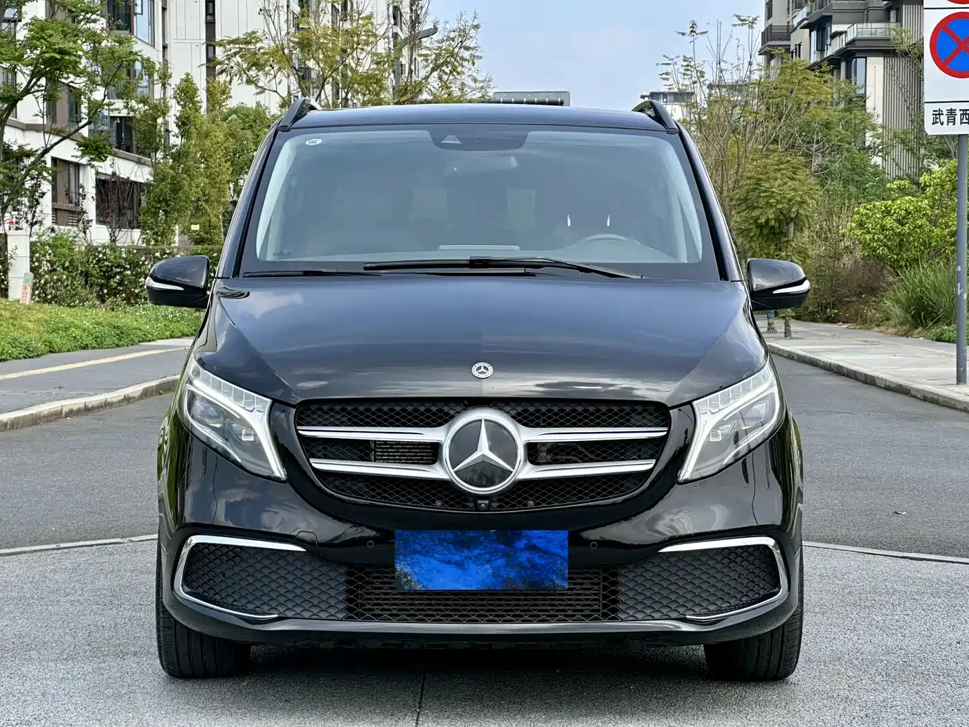 MERCEDES-BENZ V-CLASS
