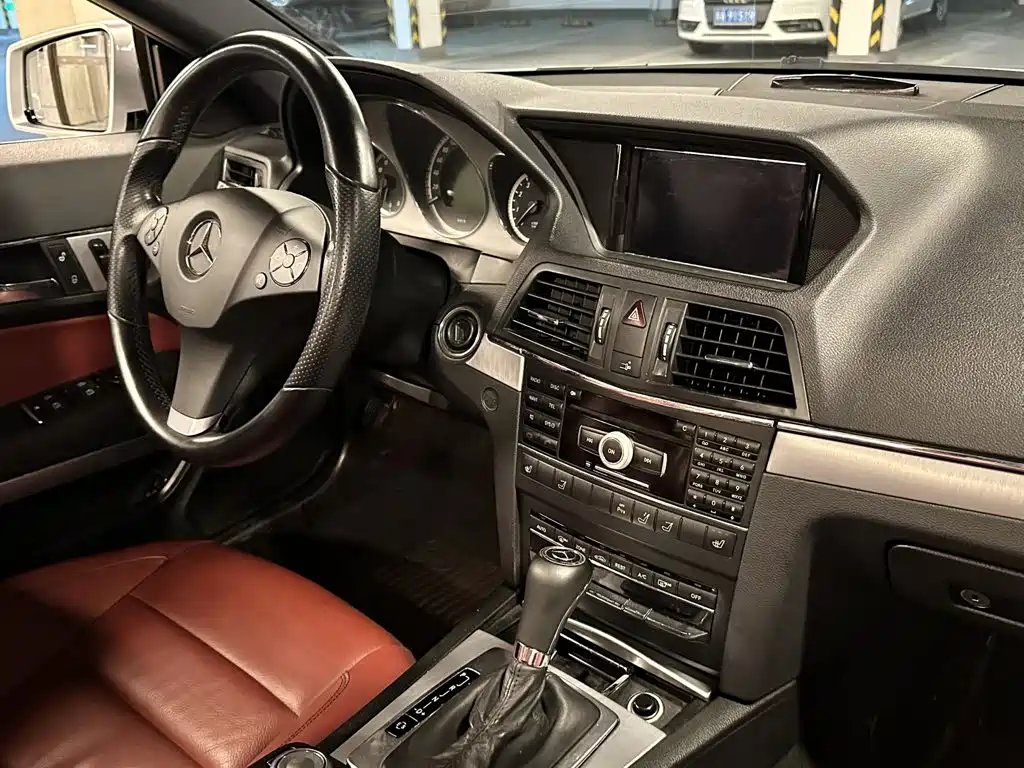 Фото 12 - Mercedes-Benz E-Class (Import)