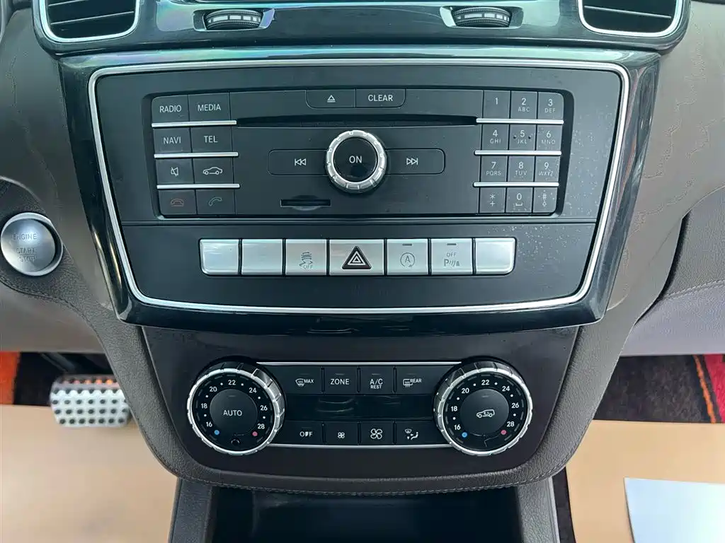 Mercedes-Benz GLE 2016 GLE 400 4MATIC фото 19