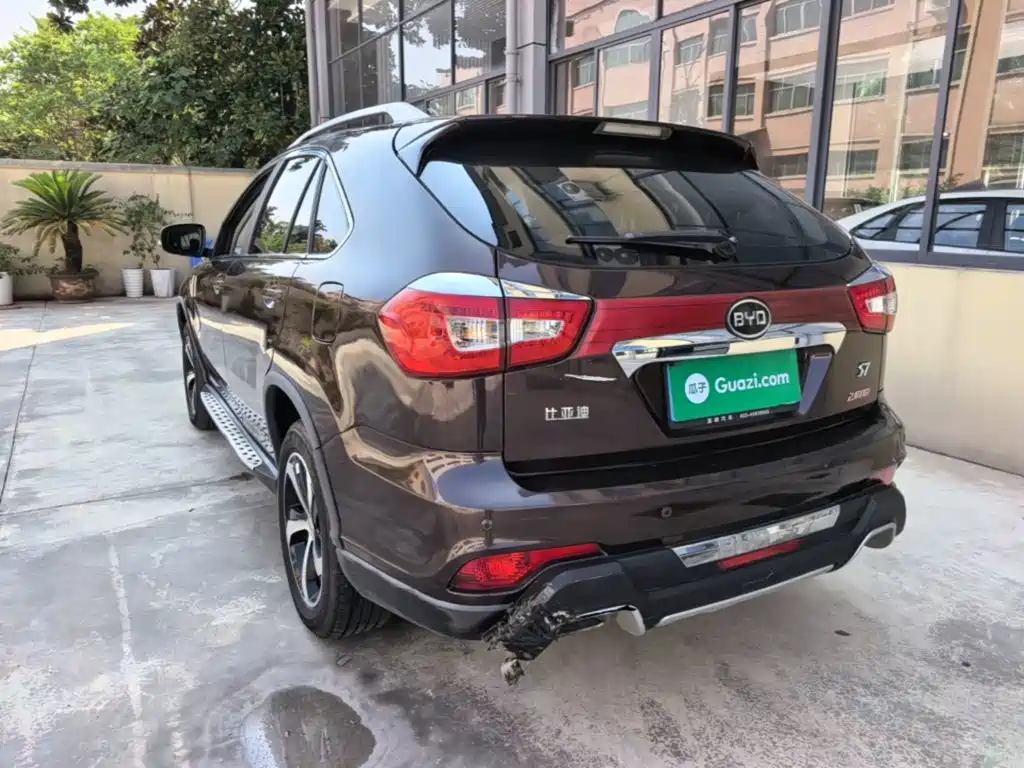 BYD S7 2015 2015 2.0T Automatic Premium