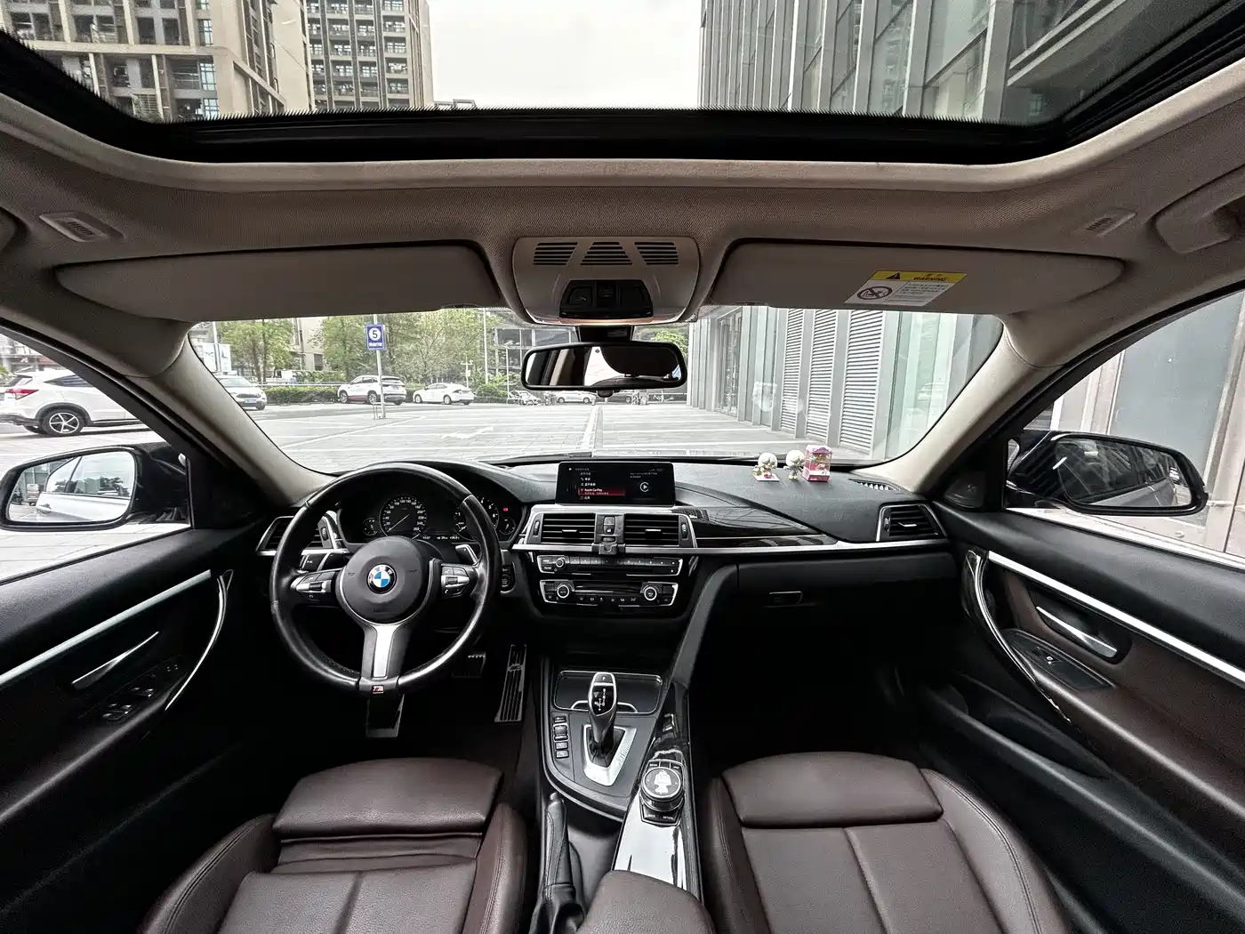 BMW 3 Series 2018 320Li M Sport Black Night Edition фото 11