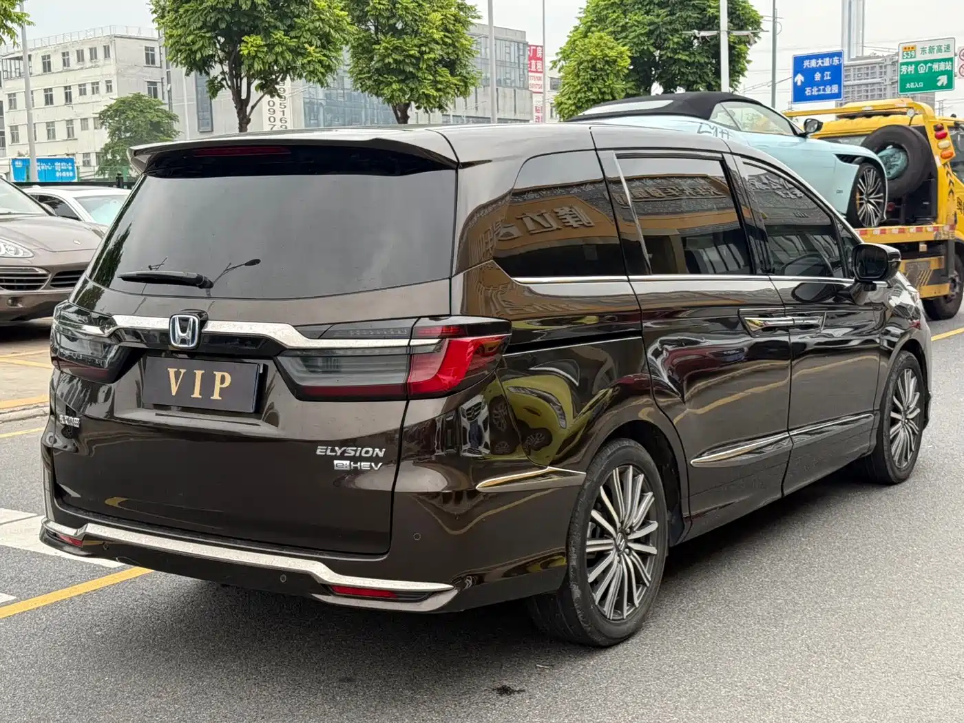 Фото 7 - Honda Elysion