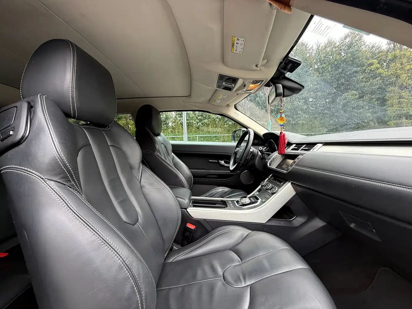 Land Rover Range Rover Evoque (Import) 2013 2.0T 3-Door Glamour Edition фото 16