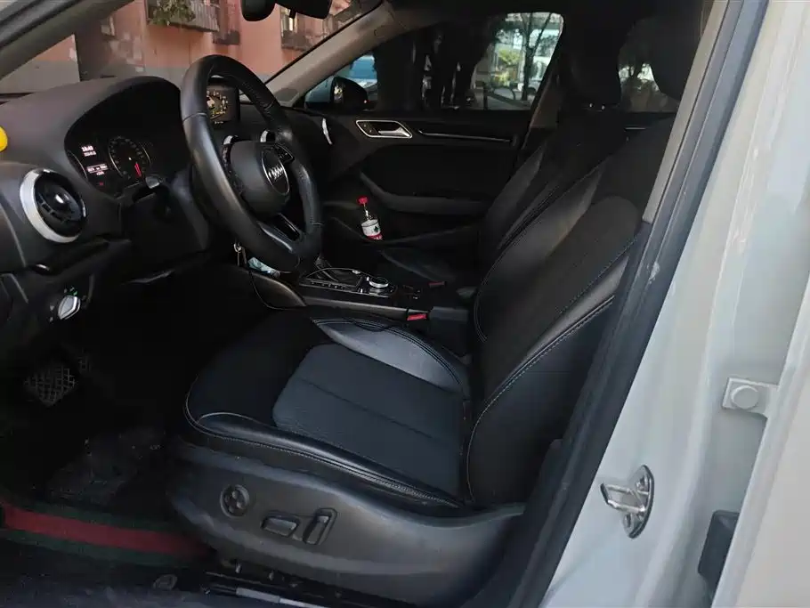Audi A3 2017 Sportback 35 TFSI Progressive фото 9