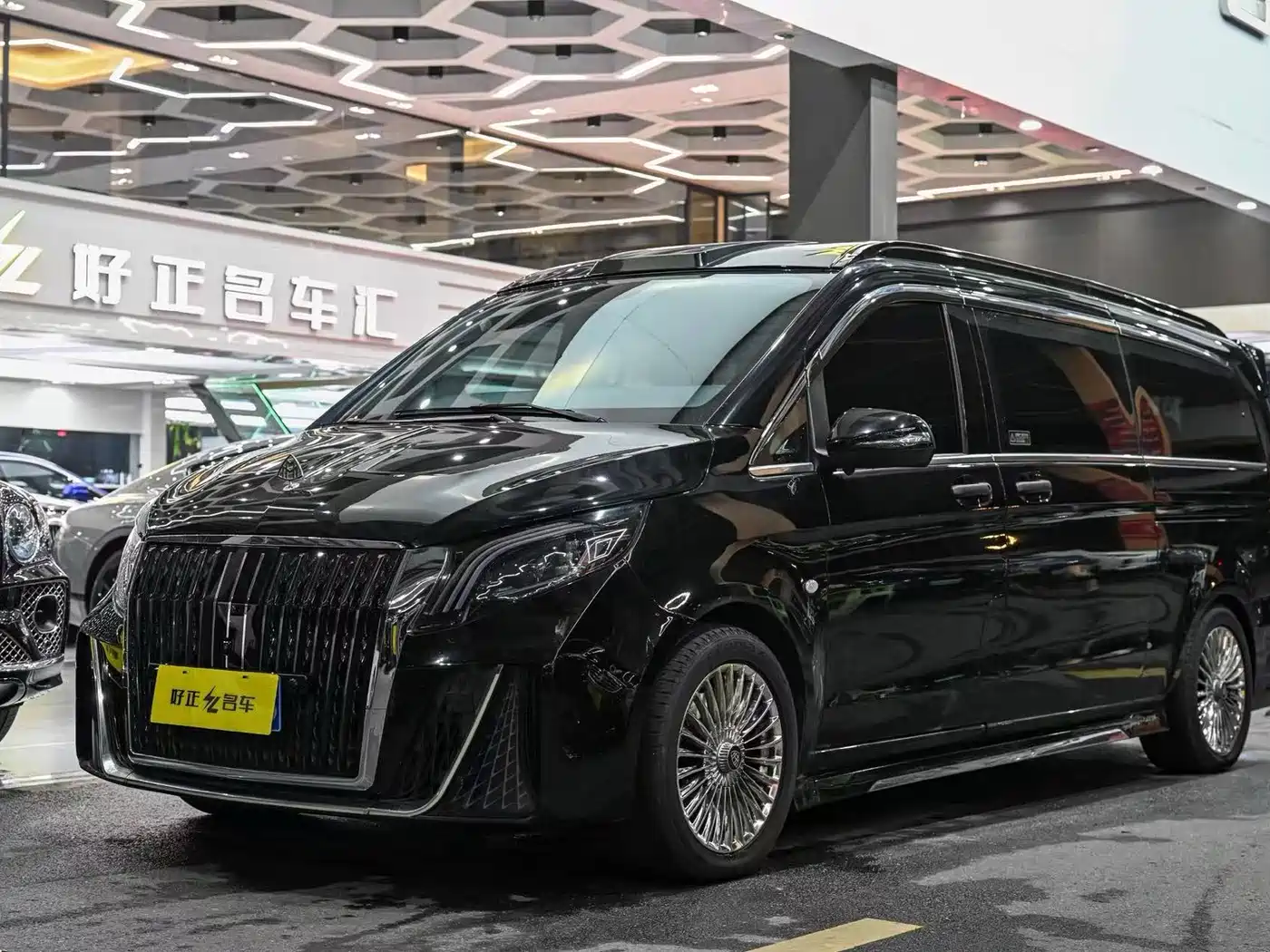Mercedes-Benz Vito 2021 2.0T Business Edition 7-seater
