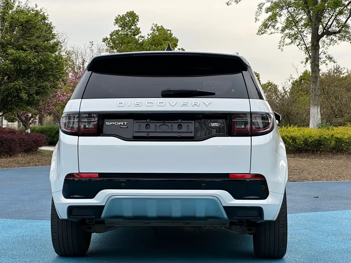Land Rover Discovery Sport 2022 Model Year Facelift 249PS Metropolitan Edition фото 9