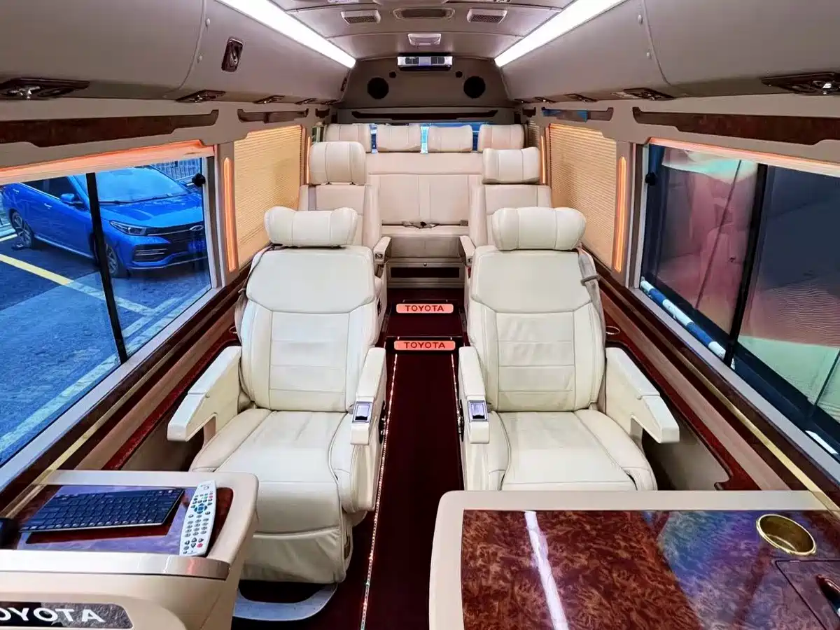 Toyota Coaster 2015 4.0L Premium Bus GRB53L-ZCMSK 20-seater фото 4