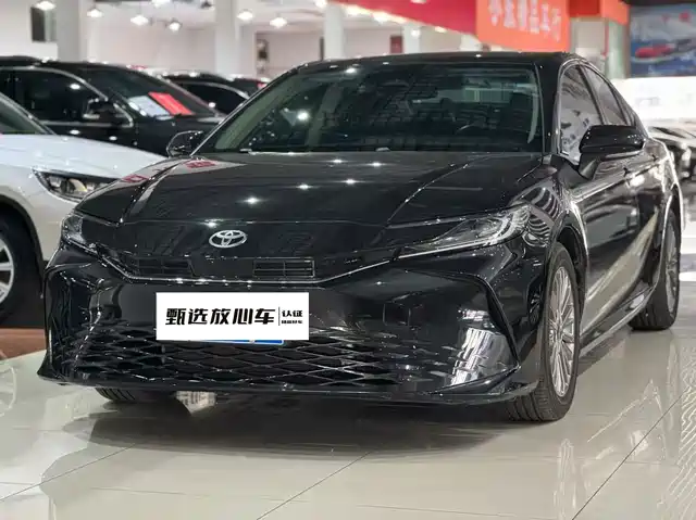 Toyota Camry 2.0GVP, Люкс
