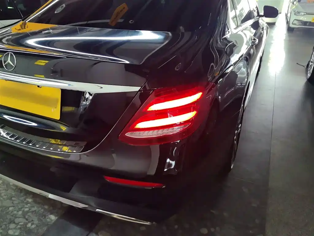 Mercedes-Benz E-Class 2016 E 200 L Sport Type фото 24