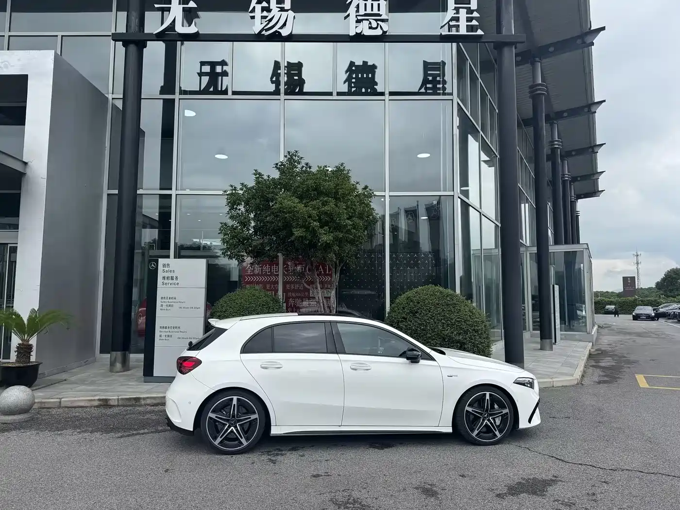 MERCEDES-BENZ CLASS A AMG (IMPORTED)