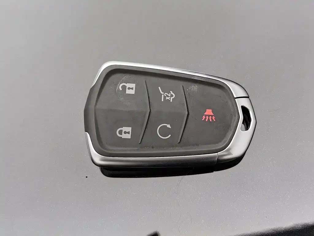 Фото 19 - Cadillac XT5