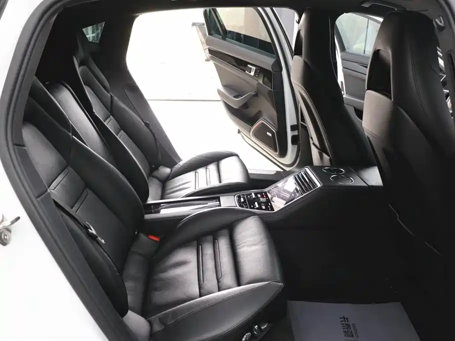 Porsche Panamera 2019 Panamera Executive Long Wheelbase 2.9T фото 25