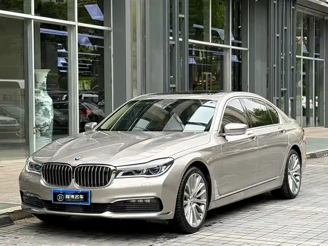 BMW 7 SERIES