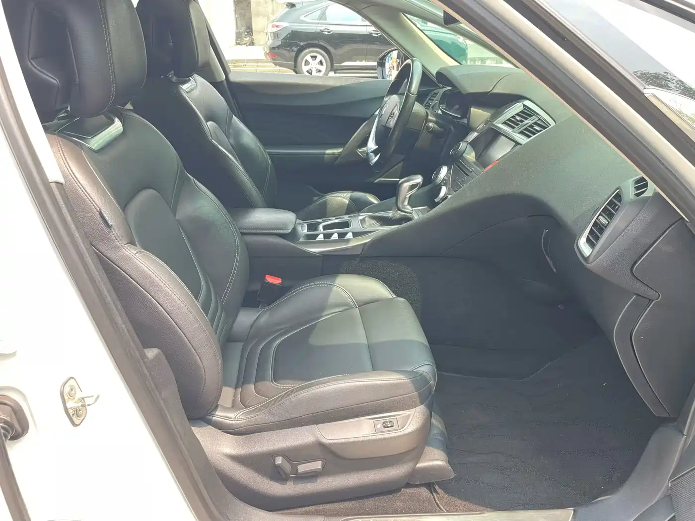 DS 5 2016 2014 1.6T Luxury THP160