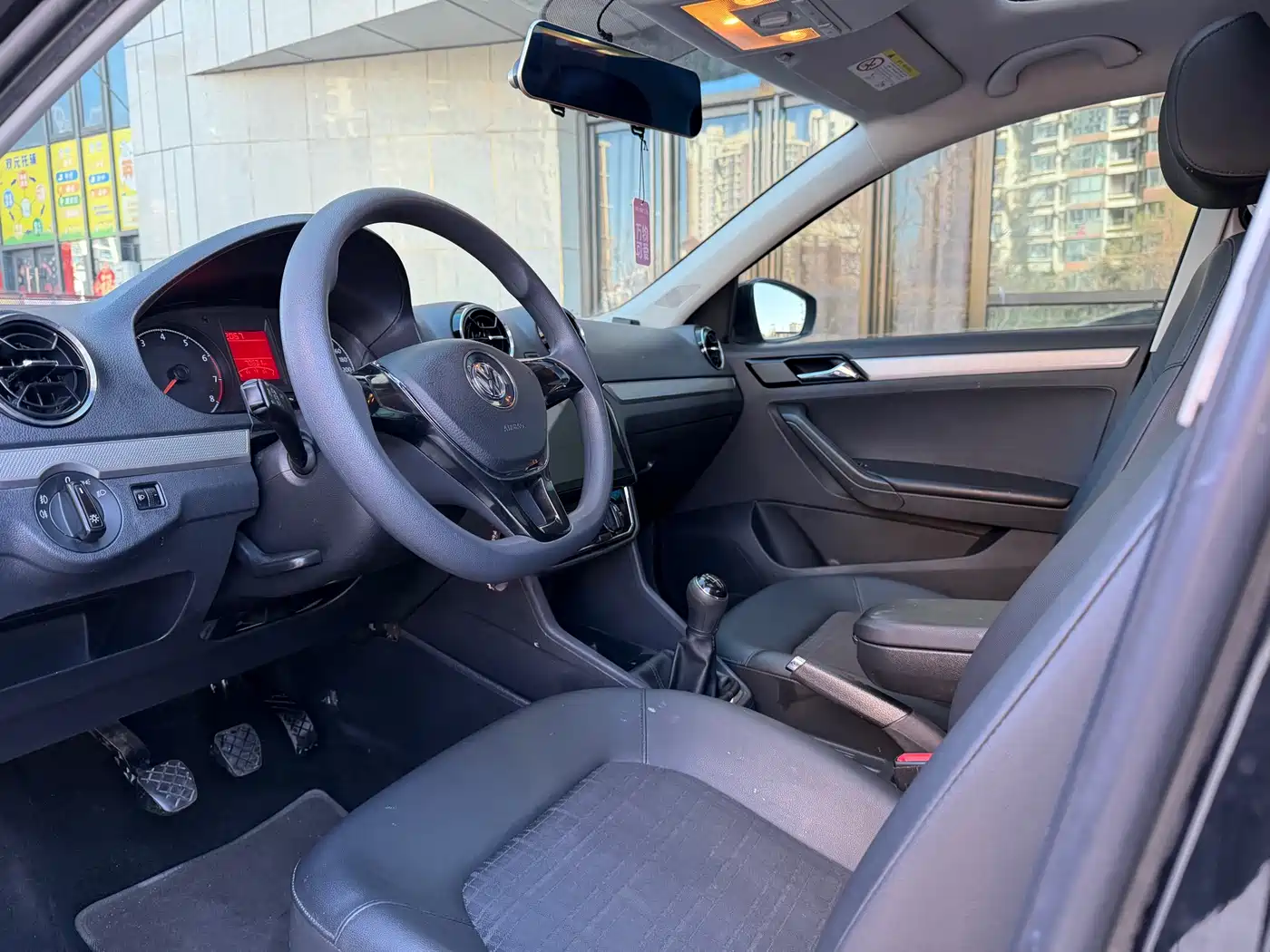 Volkswagen Jetta 2017 1.5L Manual Comfort фото 7