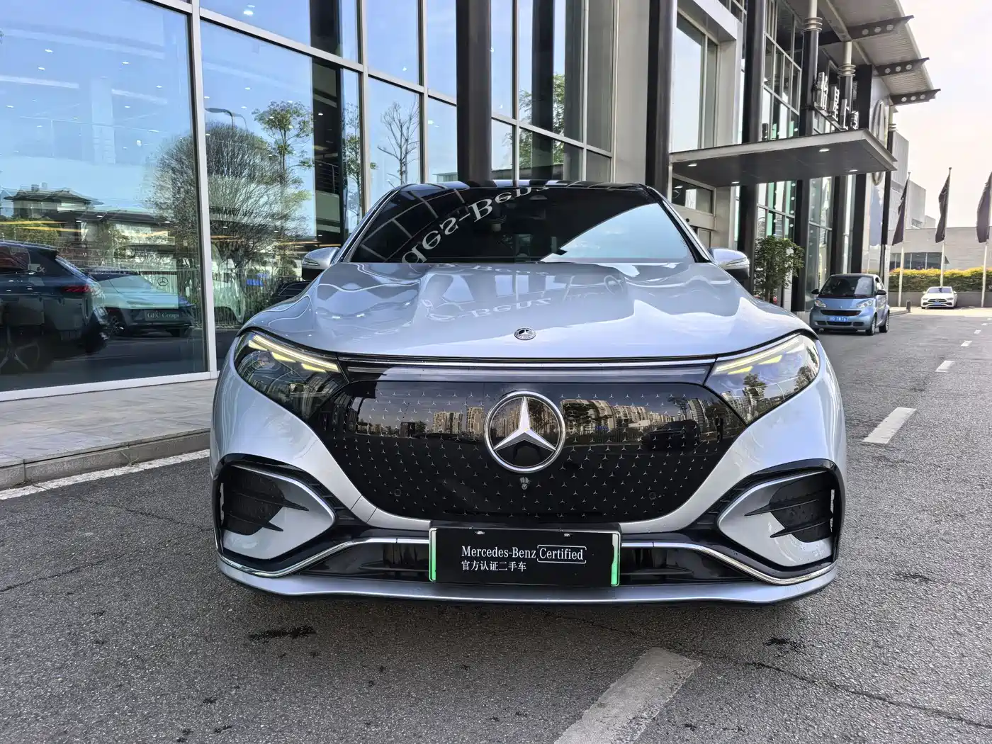 MERCEDES-BENZ EQS SUV