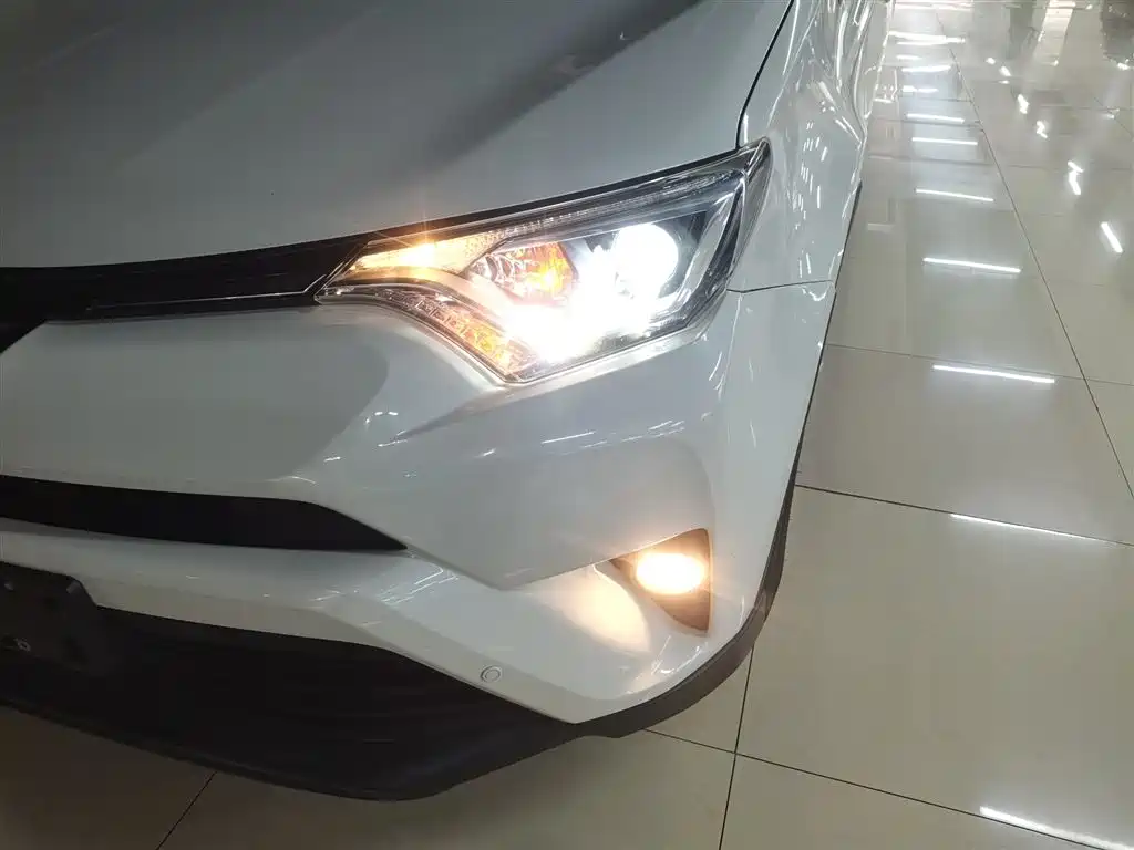 Toyota RAV4 Rongfang 2019 2.0L CVT 2WD Pioneer Version China V фото 3
