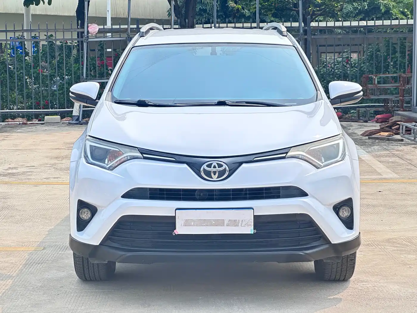 Toyota RAV4 Rongfang 2016 2.0L CVT 2WD Urban (China V) фото 2