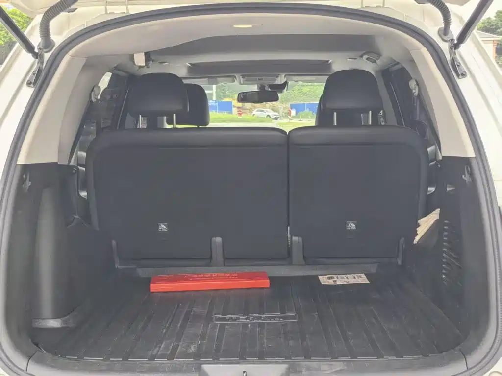Nissan Terra 2018 2018 2.5L Automatic 2WD Smart Enjoy Edition