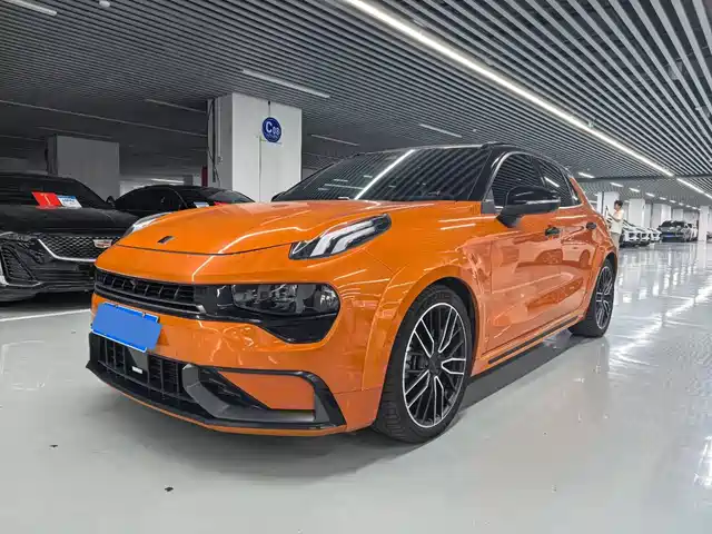 Lynk & Co 02 Hatchback 2.0TD Halo, пакет управляемости