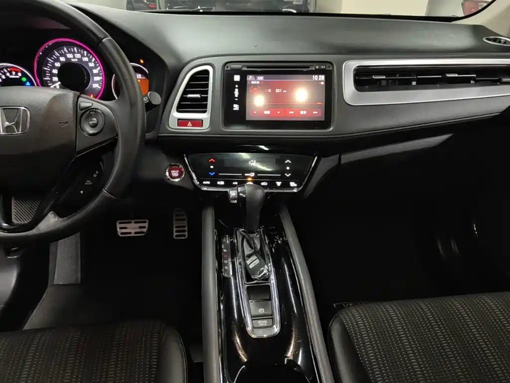 Photo 13 - Honda Vezel