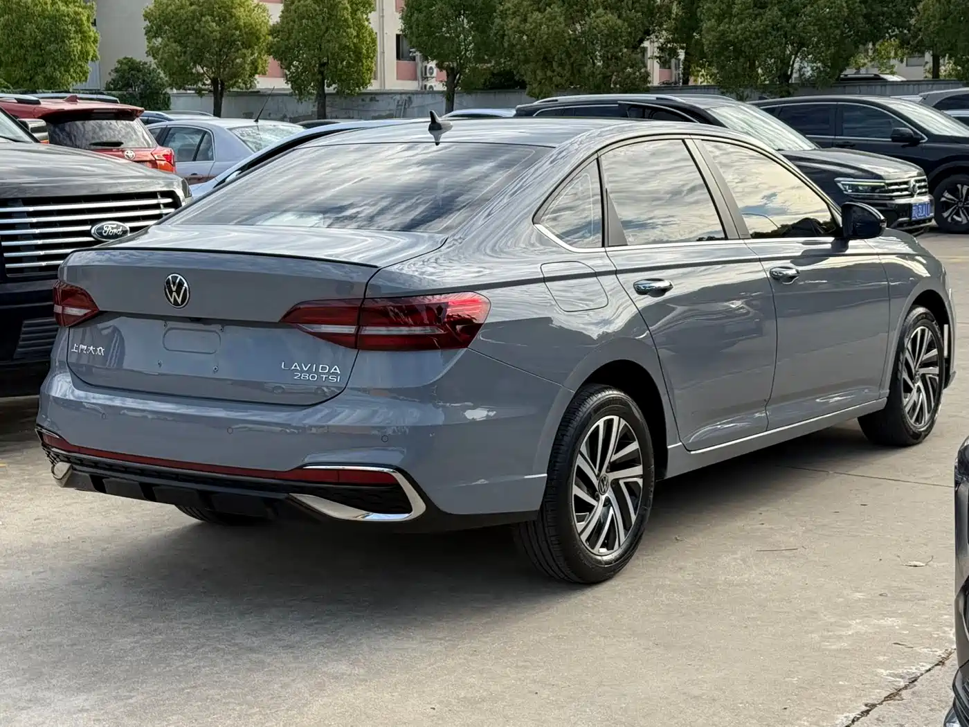 Volkswagen Lavida 2023 280TSI DSG Starlight Comfort Edition фото 4