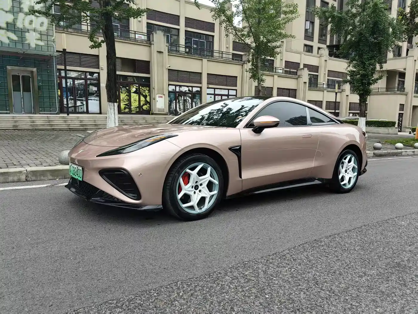 Nezha Auto Nezha GT 2023 580 AWD Sport Edition