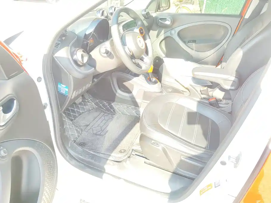 smart forfour 2019 2018 0.9T 66kW Pioneer Edition