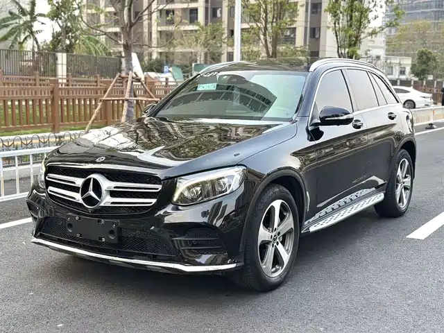 MERCEDES-BENZ GLC