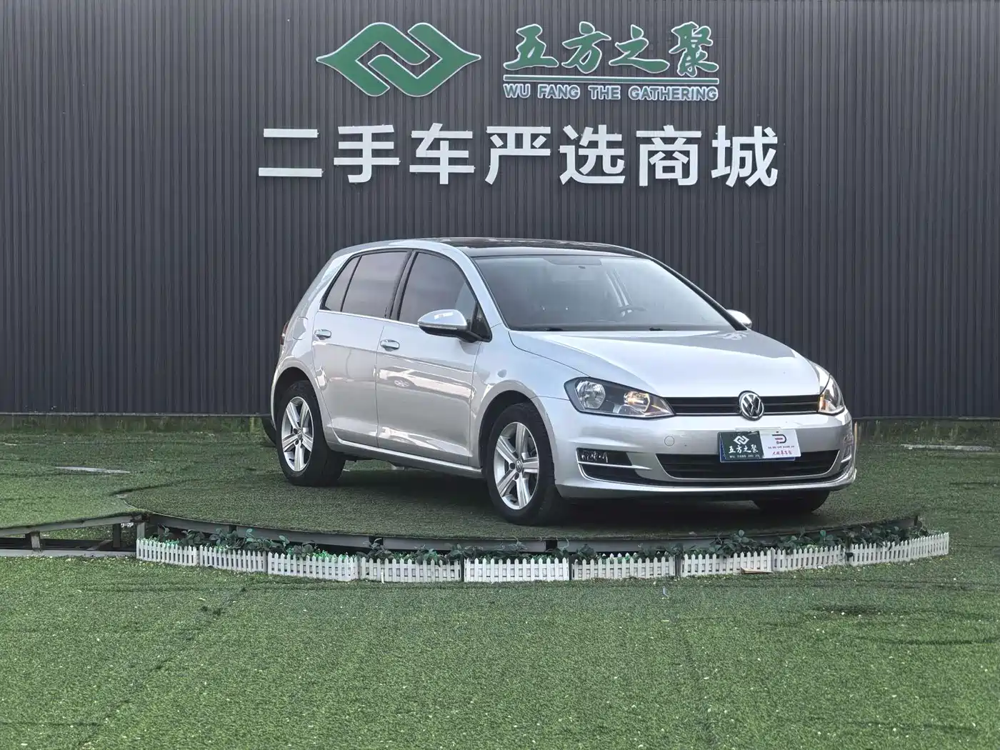 Volkswagen Golf 2015 1.6L Automatic Comfort фото 3
