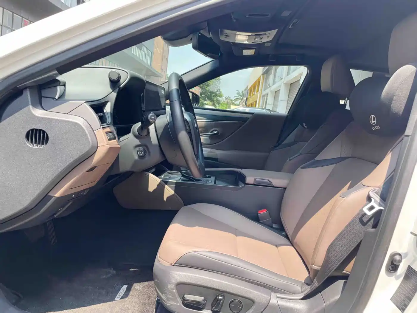 Lexus ES 2025 2025 200 Ultimate Edition