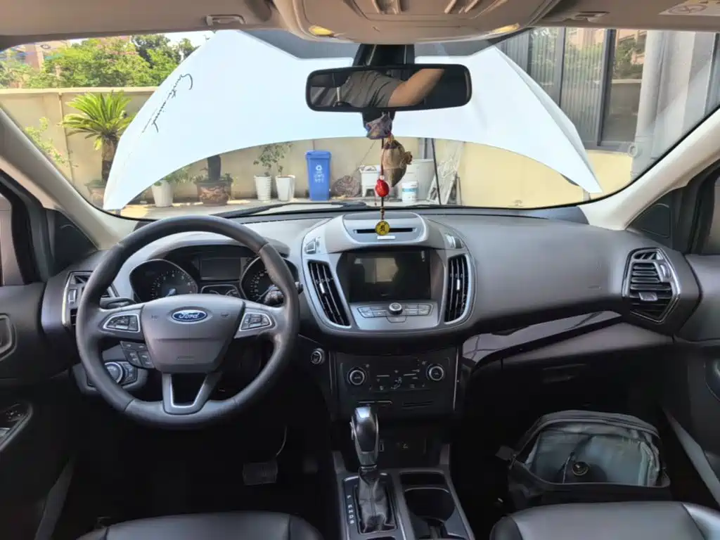 Photo 10 - Ford Kuga
